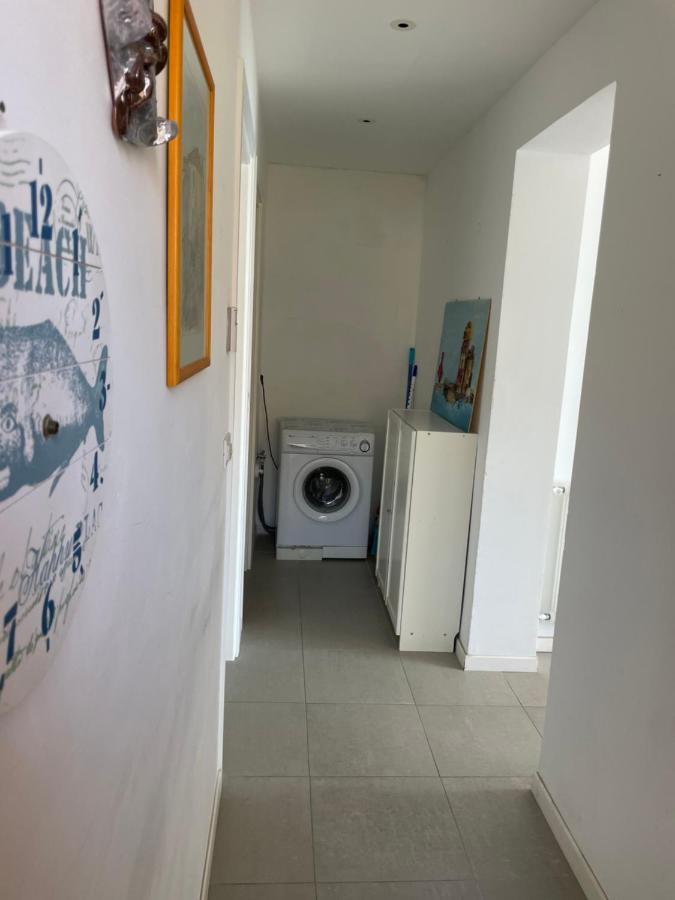 Апартаменты Ocean View Flat With Wi-Fi, Ac And Elevator To Town Леванто Экстерьер фото