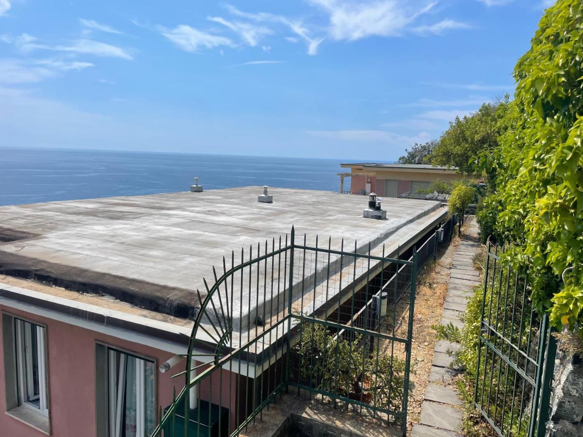 Апартаменты Ocean View Flat With Wi-Fi, Ac And Elevator To Town Леванто Экстерьер фото