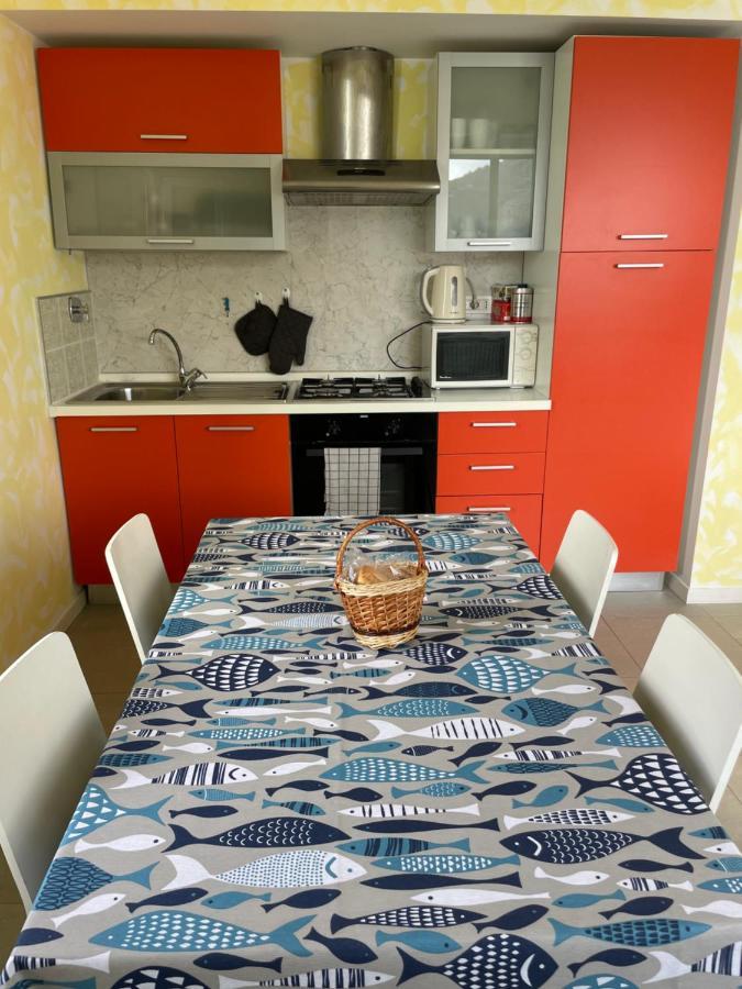 Апартаменты Ocean View Flat With Wi-Fi, Ac And Elevator To Town Леванто Экстерьер фото